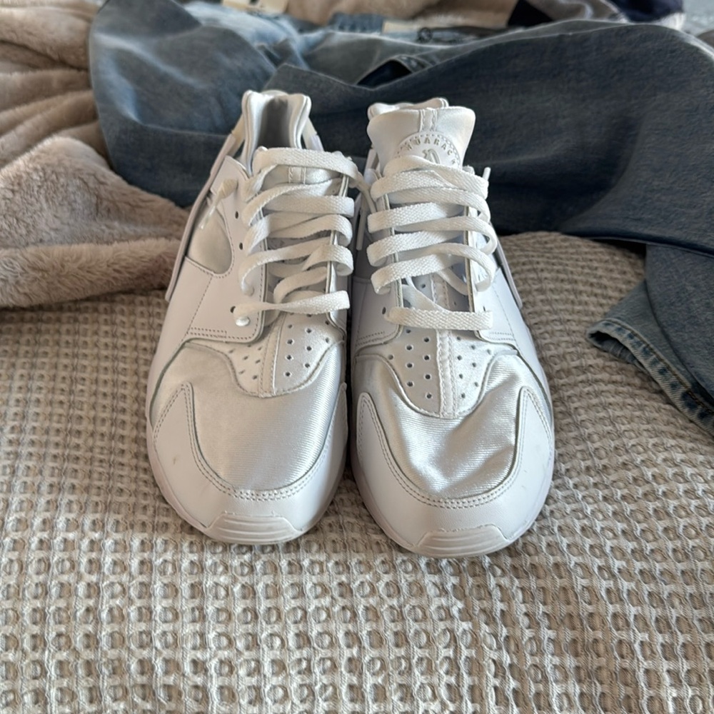 Huarache Nike sneakers all white